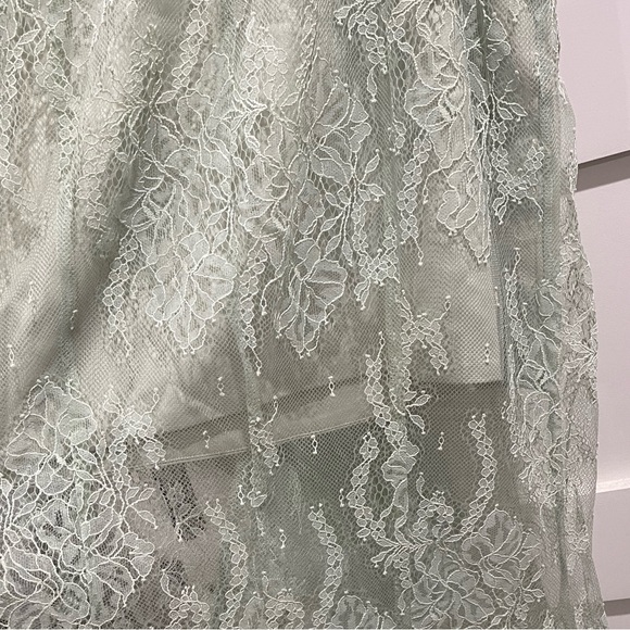 Sinatra Gown - Picture 4 of 6